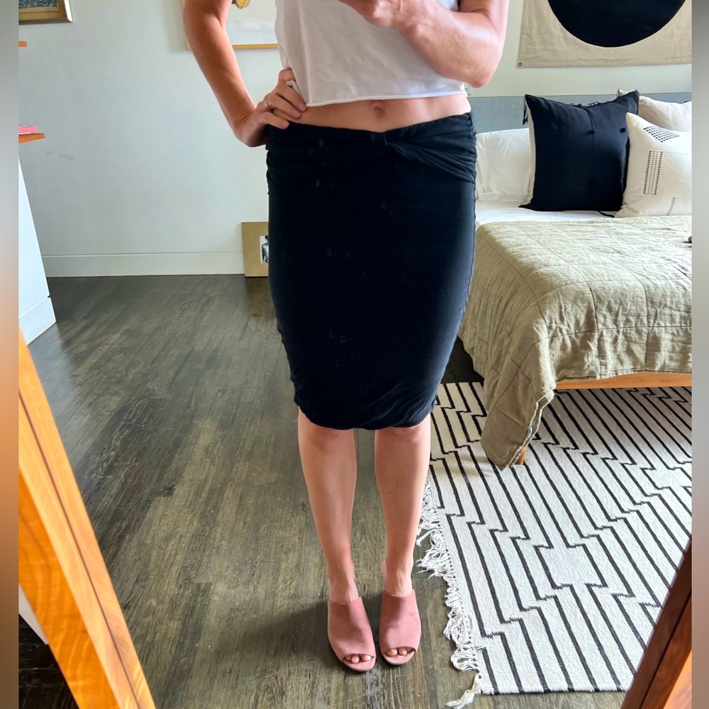 James Perse black midi skirt, 100% cotton, size 1 / small